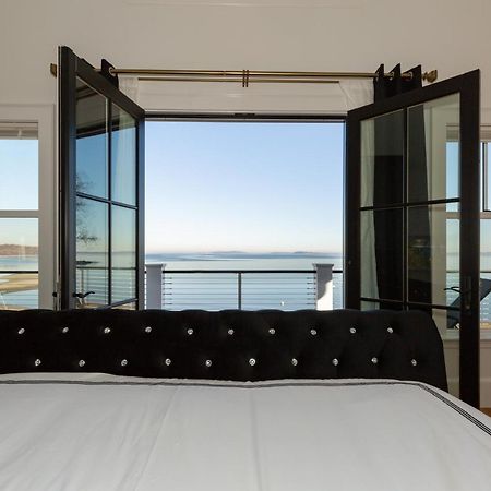 فيلا كوينسيفي Luxury Oceanfront Bayside Jewel المظهر الخارجي الصورة